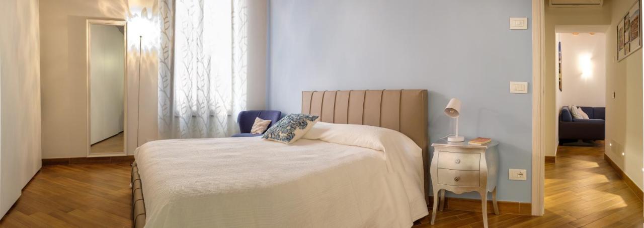La Terrazza In Centro Apartment เวโรนา ภายนอก รูปภาพ
