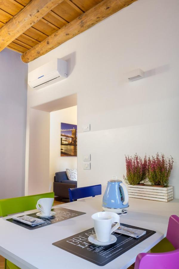 La Terrazza In Centro Apartment เวโรนา ภายนอก รูปภาพ